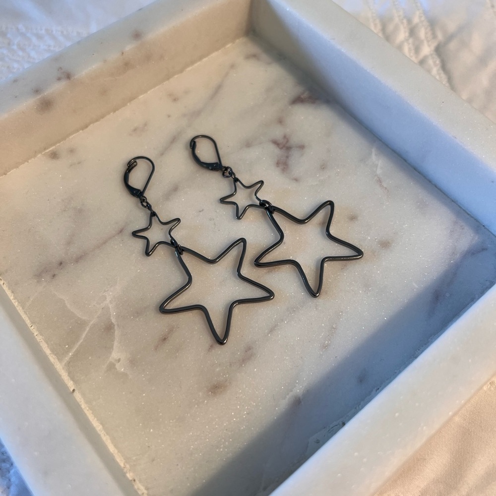 Dangling Star Earrings